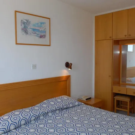 Apart-hotel Maistros