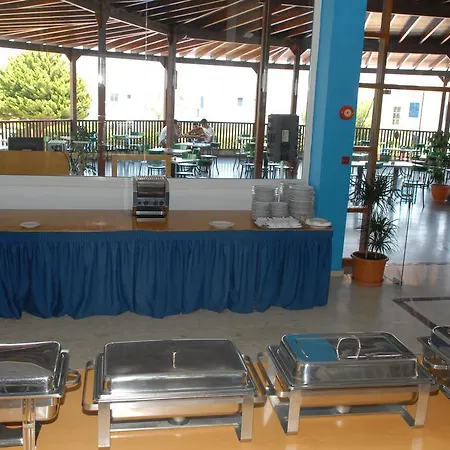 Maistros Apartahotel