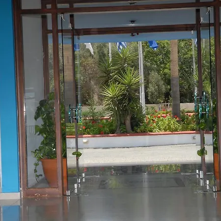 Apartahotel Maistros