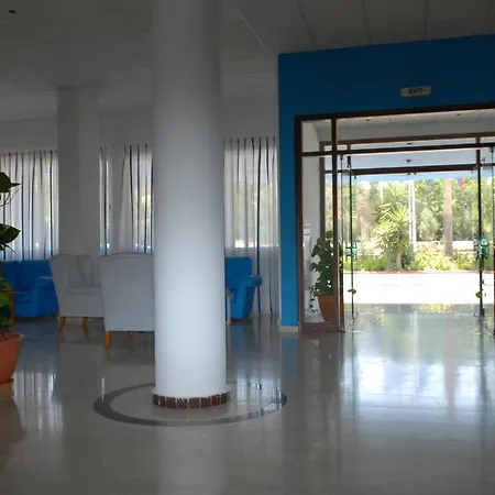 Maistros Apartahotel