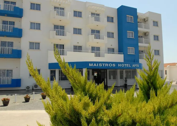 Aparthotel Maistros